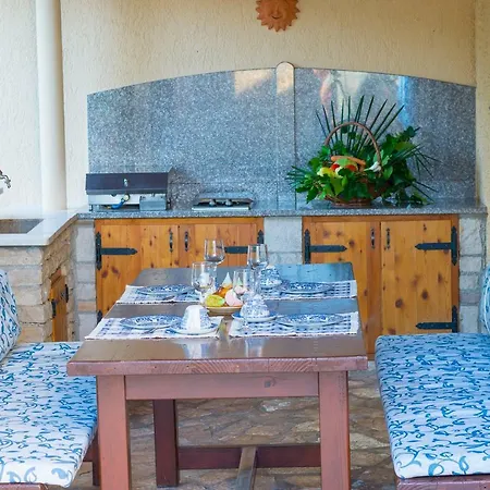 Vila Stone House Ra